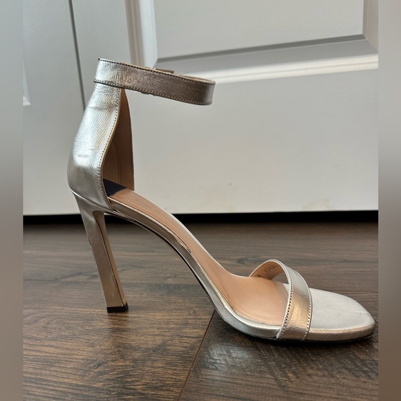 Stuart Weitzman 100SquareNudist Silver Argento Crack Lame Leather Square Sandal - Picture 7 of 14